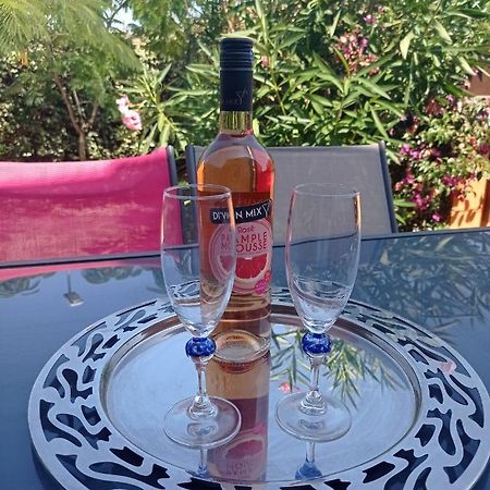 Appartement Cosy A Sanary Plage De Portissol-Climatise-Parking Prive Esterno foto