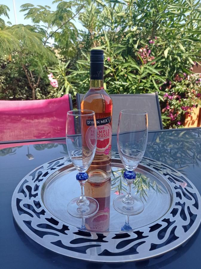 Appartement Cosy A Sanary Plage De Portissol-Climatise-Parking Prive Esterno foto
